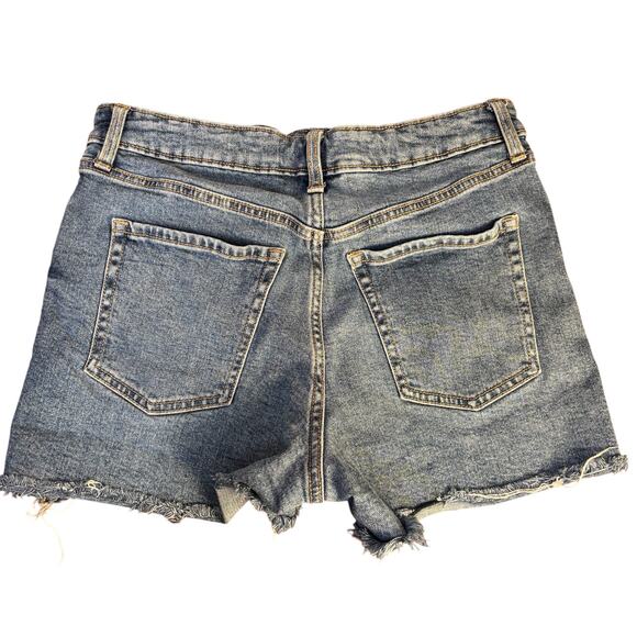 Old Navy Higher High-Rise Sky-High Cut-off Shorts Size 8 - Secret Smooth Pockets - Picture 2 of 7